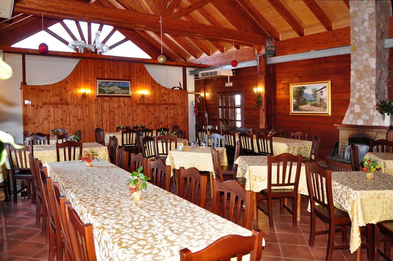 Hotel Pietrapanna Calvello エクステリア 写真