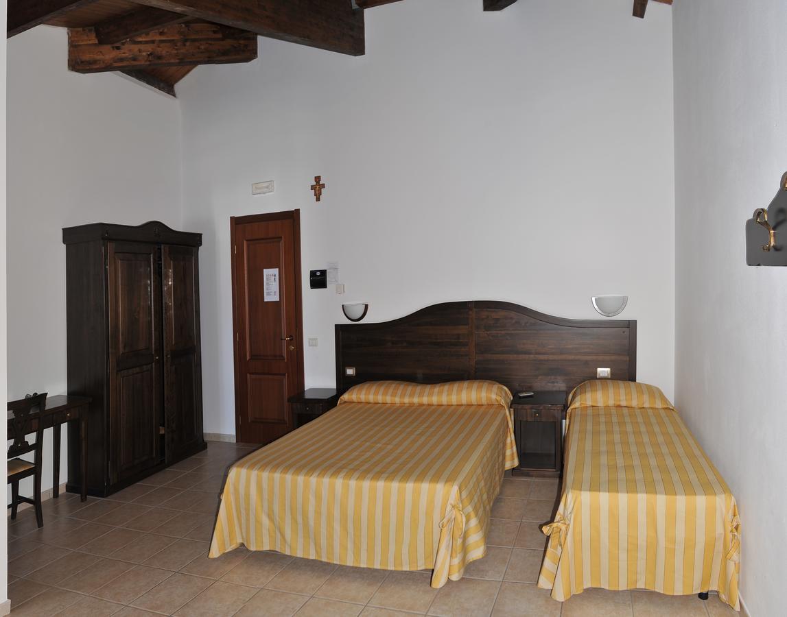 Hotel Pietrapanna Calvello エクステリア 写真