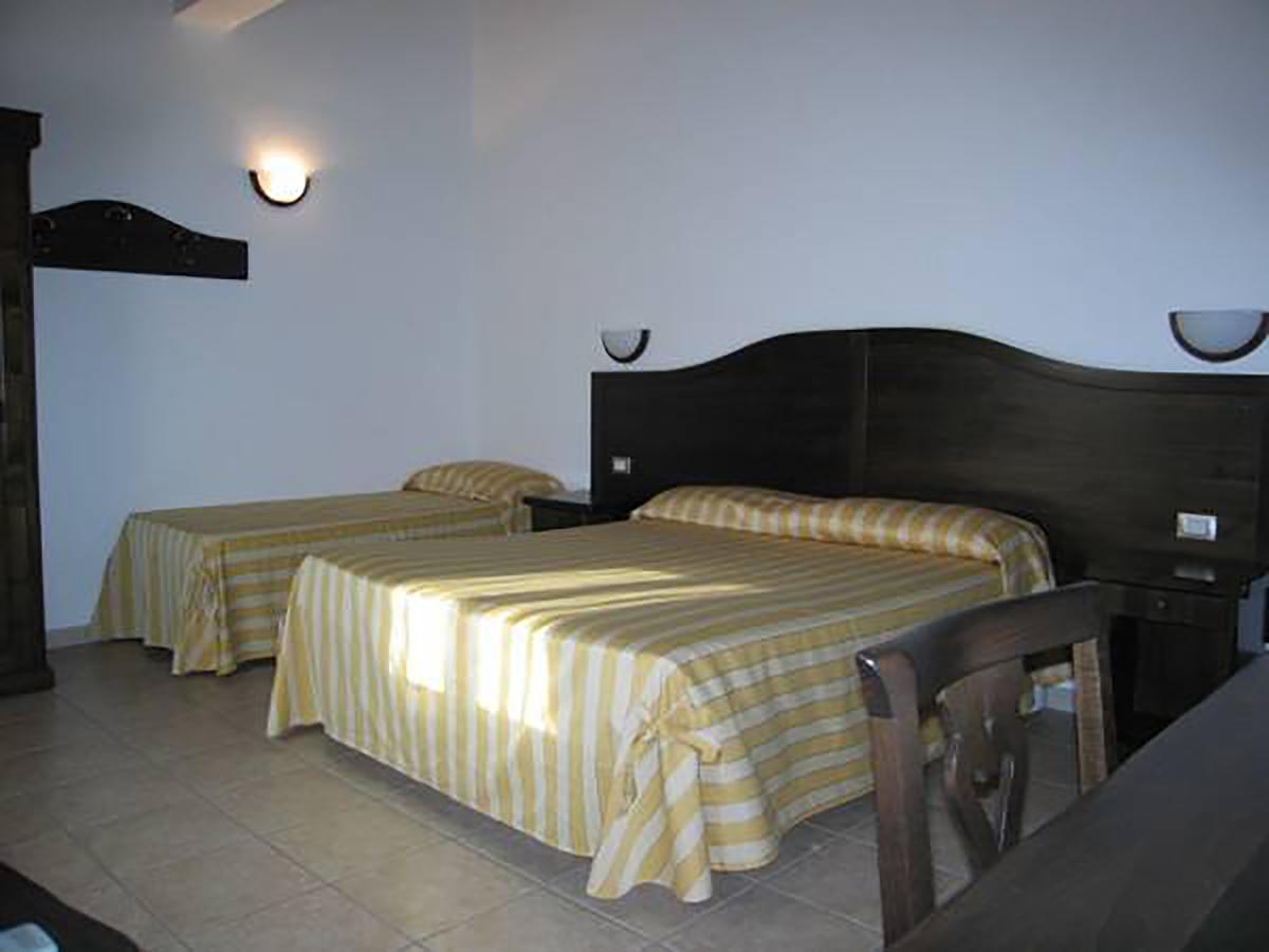 Hotel Pietrapanna Calvello エクステリア 写真